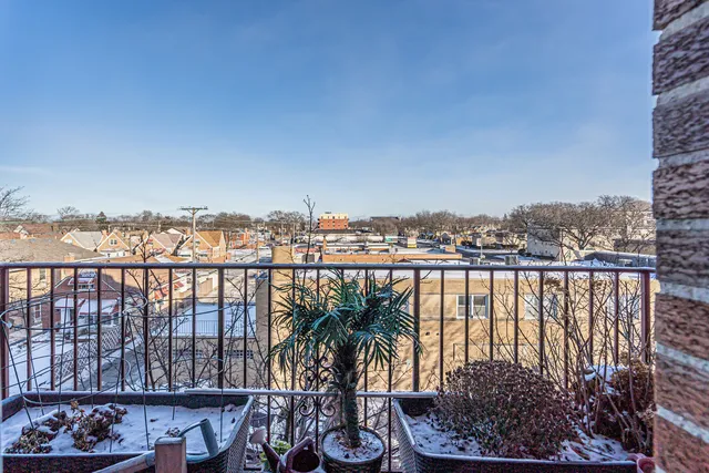 $262,000 | 7830 West North Avenue, Unit 414, Elmwood Park, IL 60707