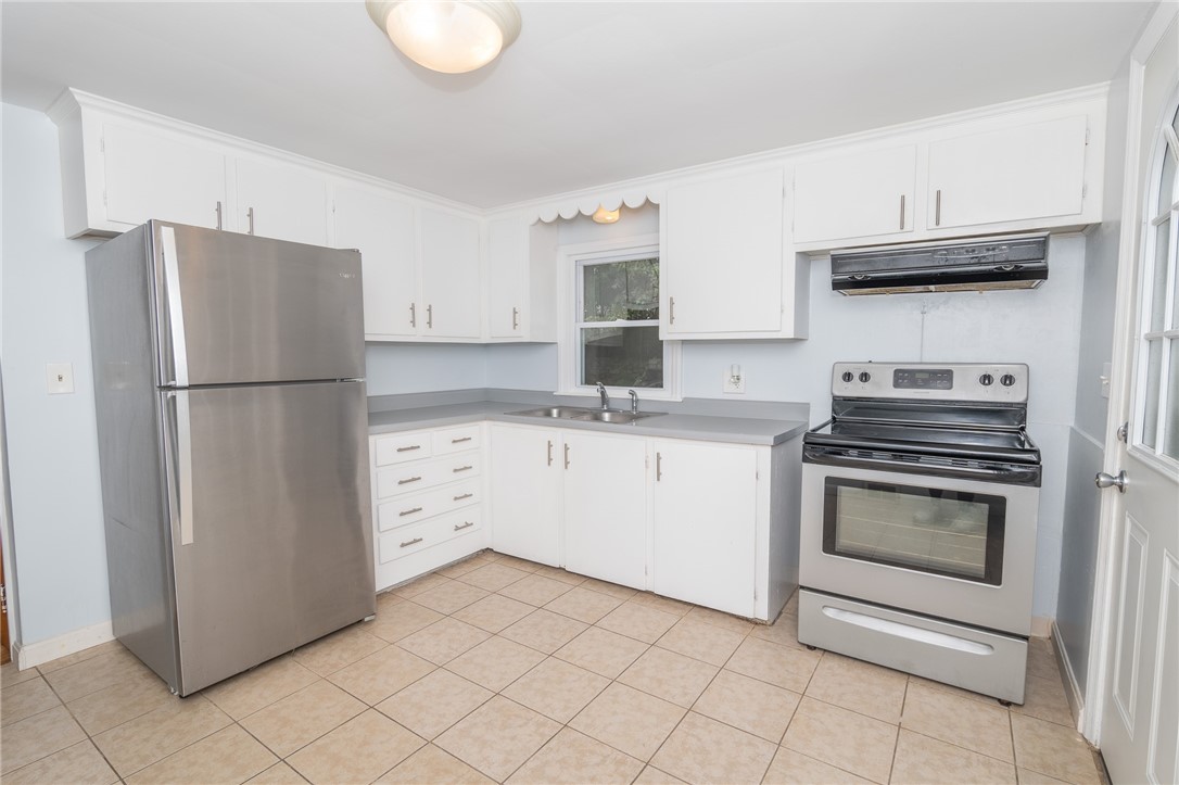 203 Aqueduct Road Cranston, RI 02910 - Photo 8 of 25 Gallery Image 8