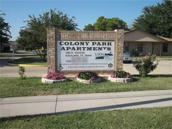 $575 | 500 West Sadosa Street, Eastland, TX 76448