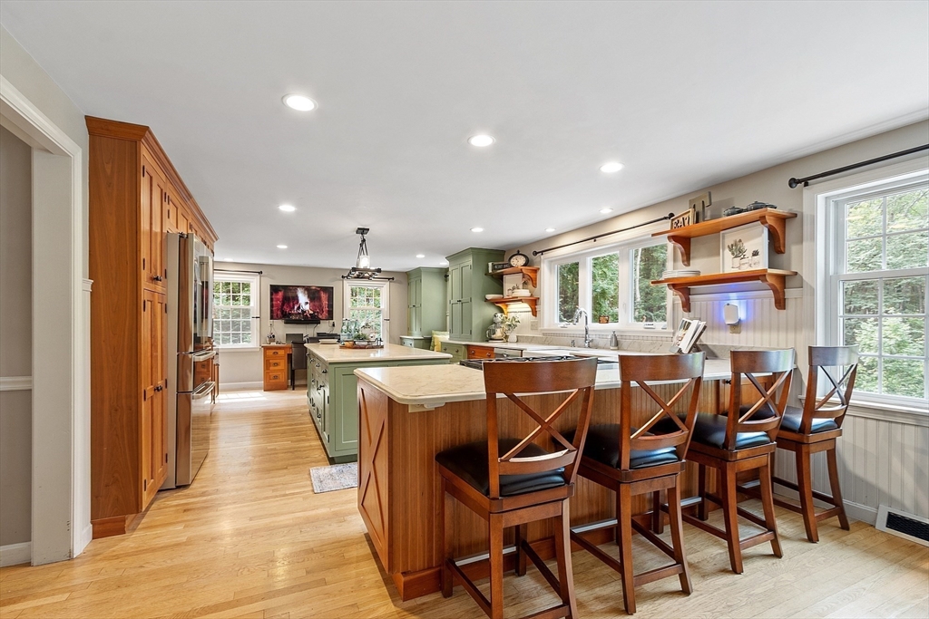 1 Wagontrail Road Chelmsford, MA 01824 - Photo 7 of 41 Gallery Image 7