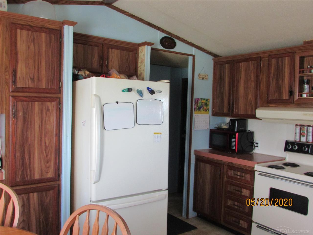3359 Galbraith Line Road Yale, MI 48097 - Photo 4 of 28 50011937-3.JPG