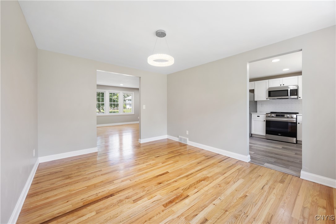 14 Ibis Path Liverpool, NY 13090 - Photo 5 of 31