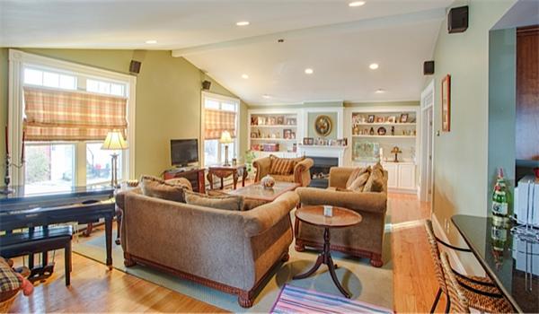 24 Arlington Road Woburn, MA 01801 - Photo 3 of 22 Gallery Image 3