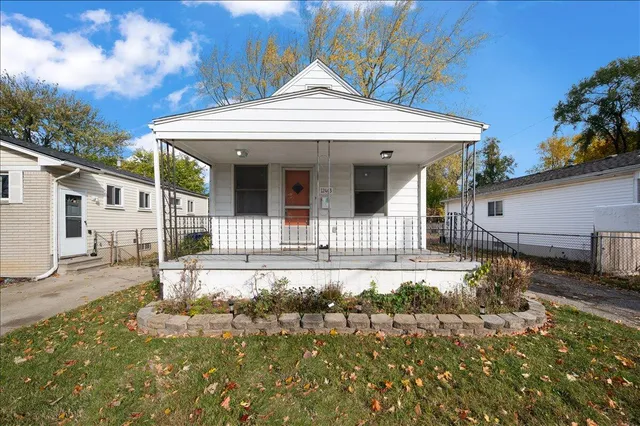 $94,990 | 12443 Georgiana Avenue, Warren, MI 48089