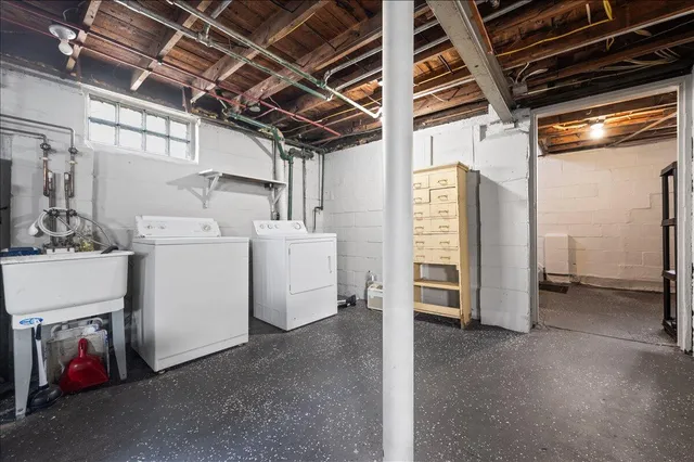 $94,990 | 12443 Georgiana Avenue, Warren, MI 48089