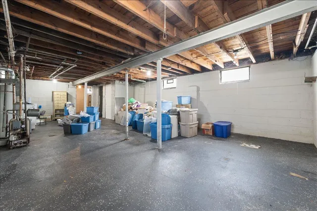 $94,990 | 12443 Georgiana Avenue, Warren, MI 48089