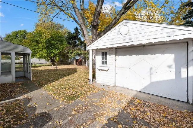 $94,990 | 12443 Georgiana Avenue, Warren, MI 48089