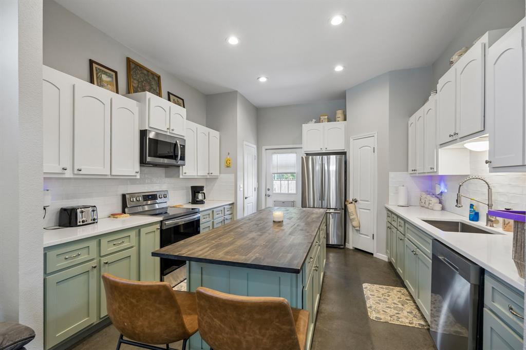 9400 Dickson Road Fort Worth, TX 76179 - Photo 37 of 40 Gallery Image 37
