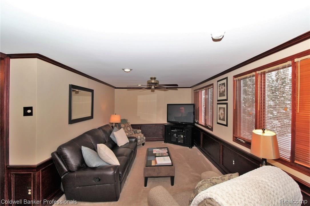 2793 Windemere Road Birmingham, MI 48009 - Photo 9 of 40 2793COLE (5).jpg
