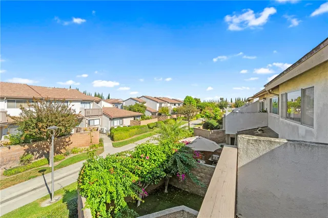 $699,000 | 5132 West 1st Street, Unit B, Santa Ana, CA 92703