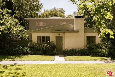$695,000 | 5434 Village Green, Los Angeles, CA 90016