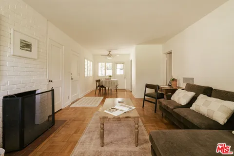 $695,000 | 5434 Village Green, Los Angeles, CA 90016