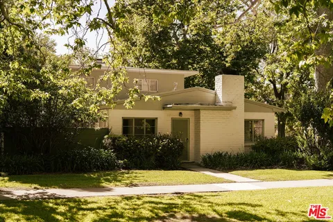 $695,000 | 5434 Village Green, Los Angeles, CA 90016