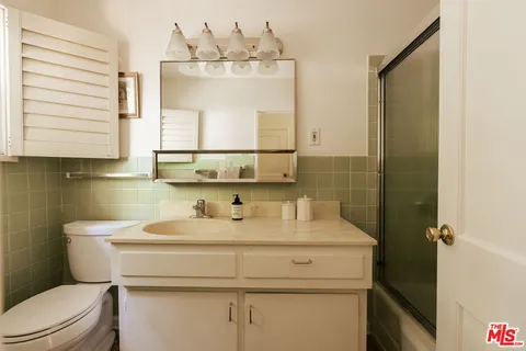 $695,000 | 5434 Village Green, Los Angeles, CA 90016