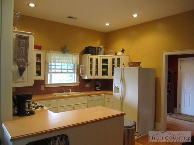 223 Burl Brown Road Vilas, NC 28692 - Photo 23 of 46 Gallery Image 23