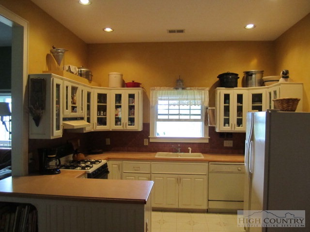223 Burl Brown Road Vilas, NC 28692 - Photo 43 of 46 Gallery Image 43