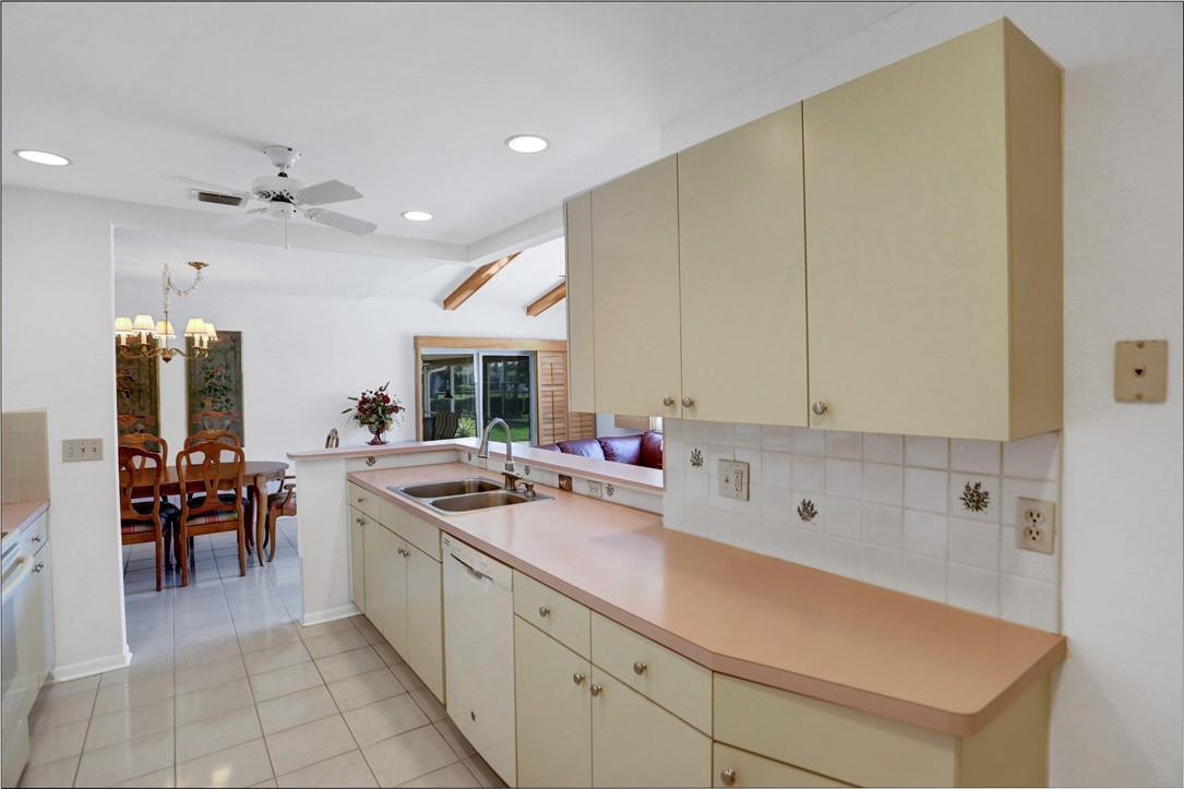 1300 Cormorant Road Delray Beach, FL 33444 - Photo 20 of 68 Kitchen