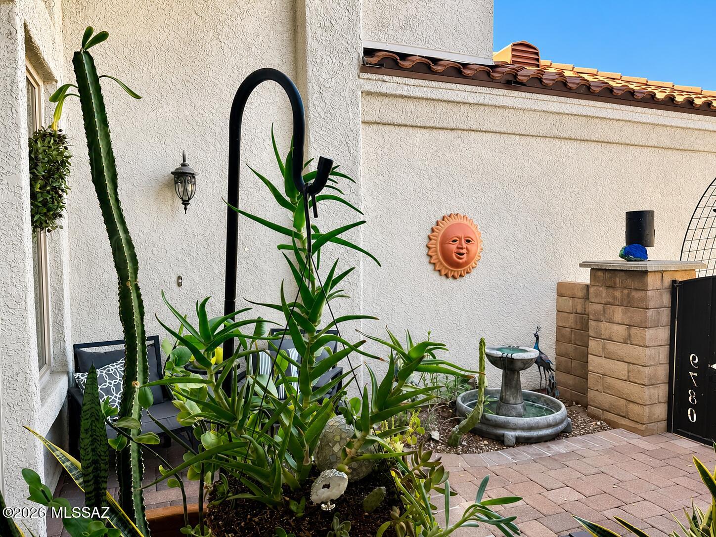 9780 Spring Hill Place Tucson, AZ 85749 - Photo 18 of 49 View from hallway