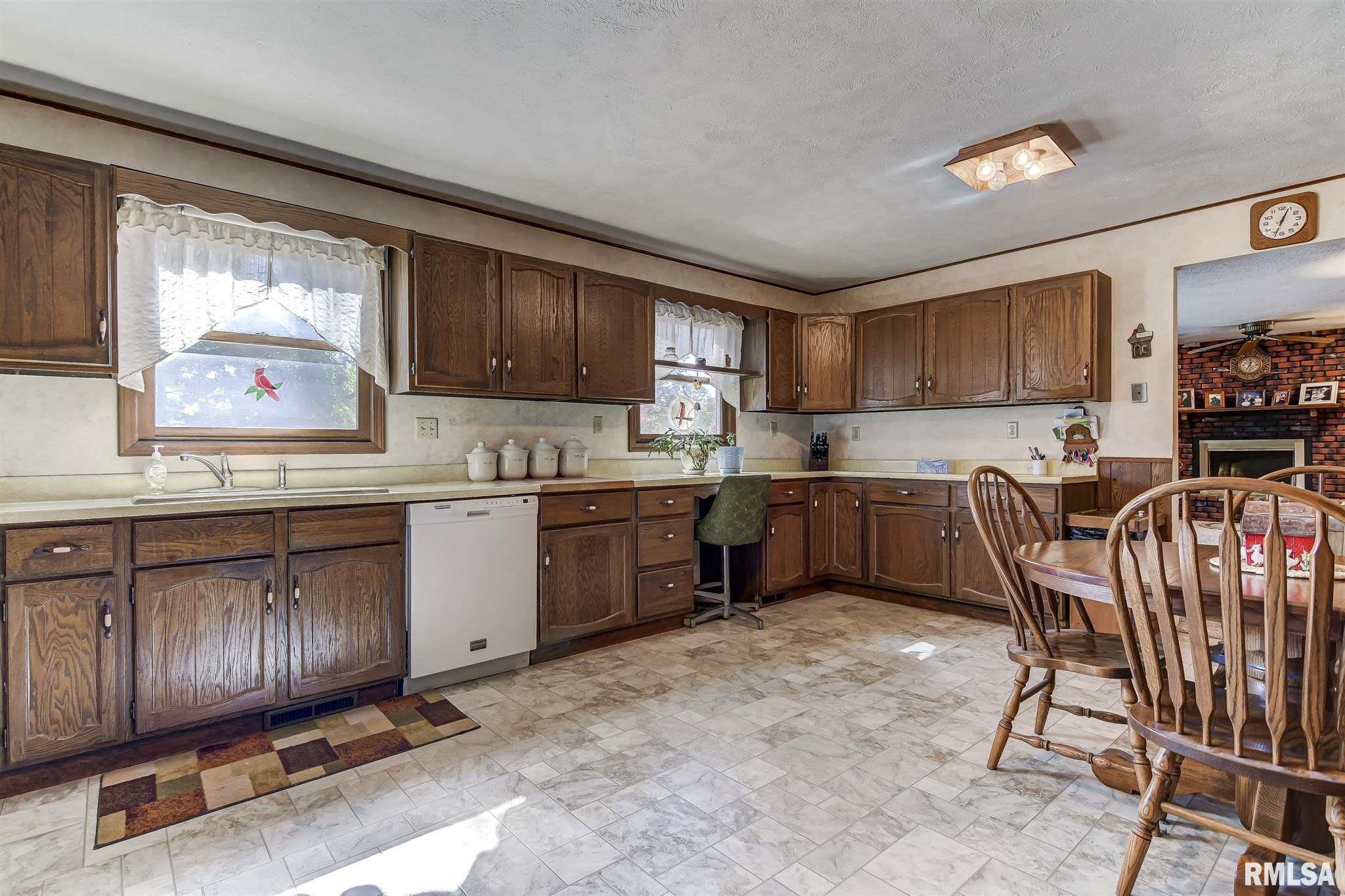 12 Acadia Court Springfield, IL 62712 - Photo 11 of 48