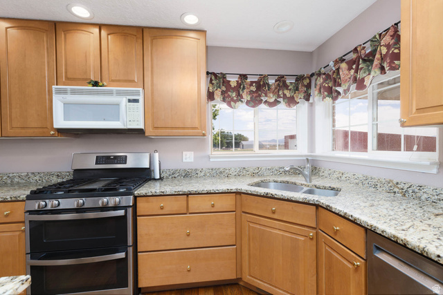 420 South Main Street Central Valley, UT 84754 - Photo 20 of 74