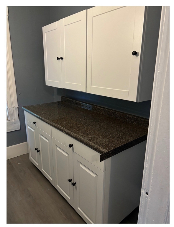 89 Cedar Street Springfield, MA 01105 - Photo 3 of 20