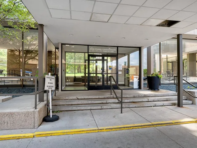 $1,595 | 15 North 1st Street, Unit A710, Minneapolis, MN 55401