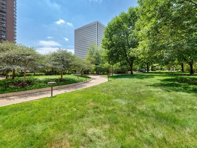 $1,595 | 15 North 1st Street, Unit A710, Minneapolis, MN 55401