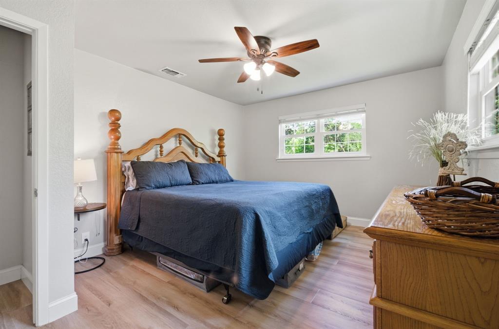 1499 Harrell Road Howe, TX 75459 - Photo 26 of 40 a bedroom with bed and window