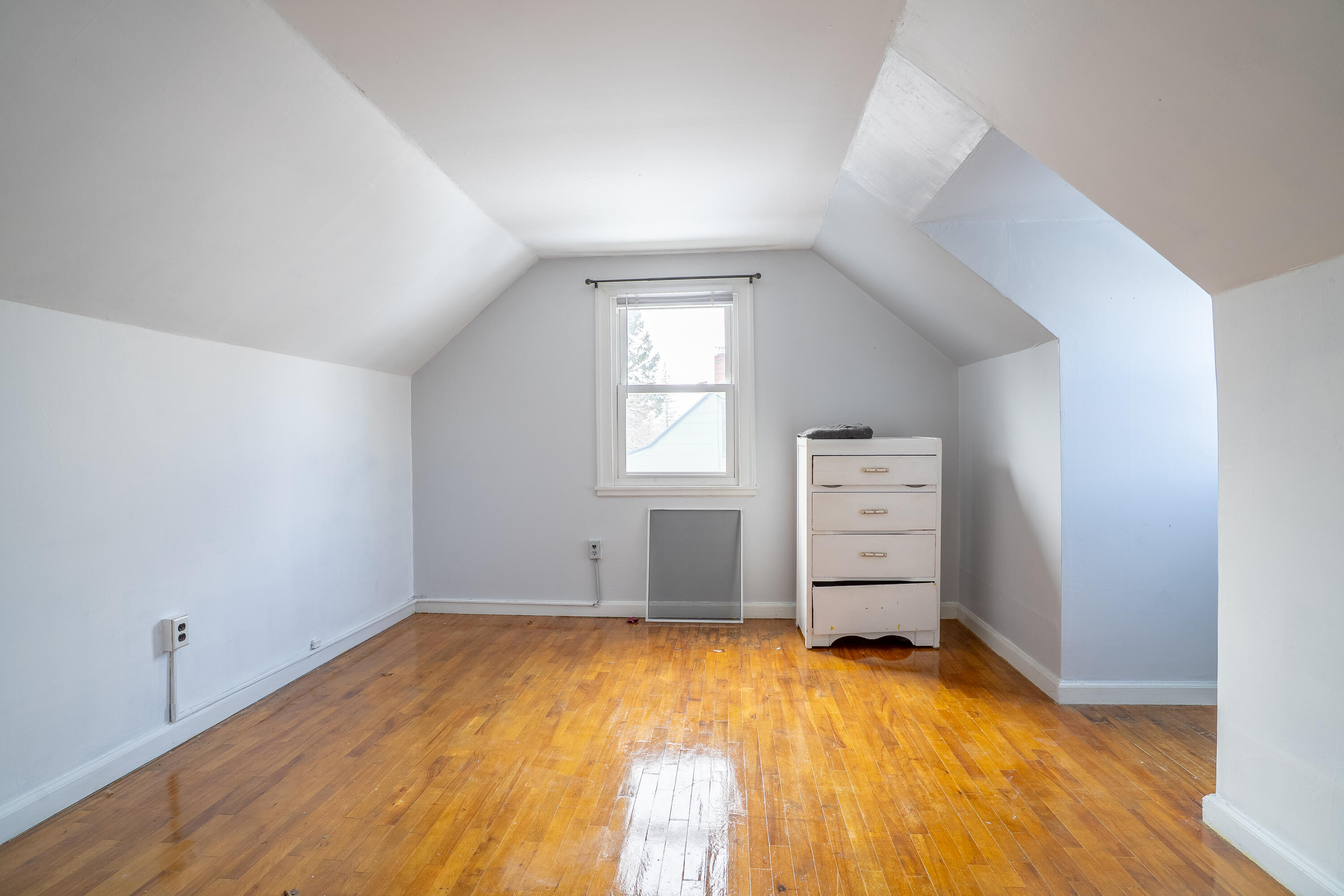 129 Crestmont Road Bangor, ME 04401 - Photo 17 of 26 129Crestmont-15