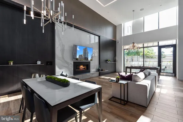 $724,900 | 1650 Silver Hill Drive, Unit 1404, McLean, VA 22102