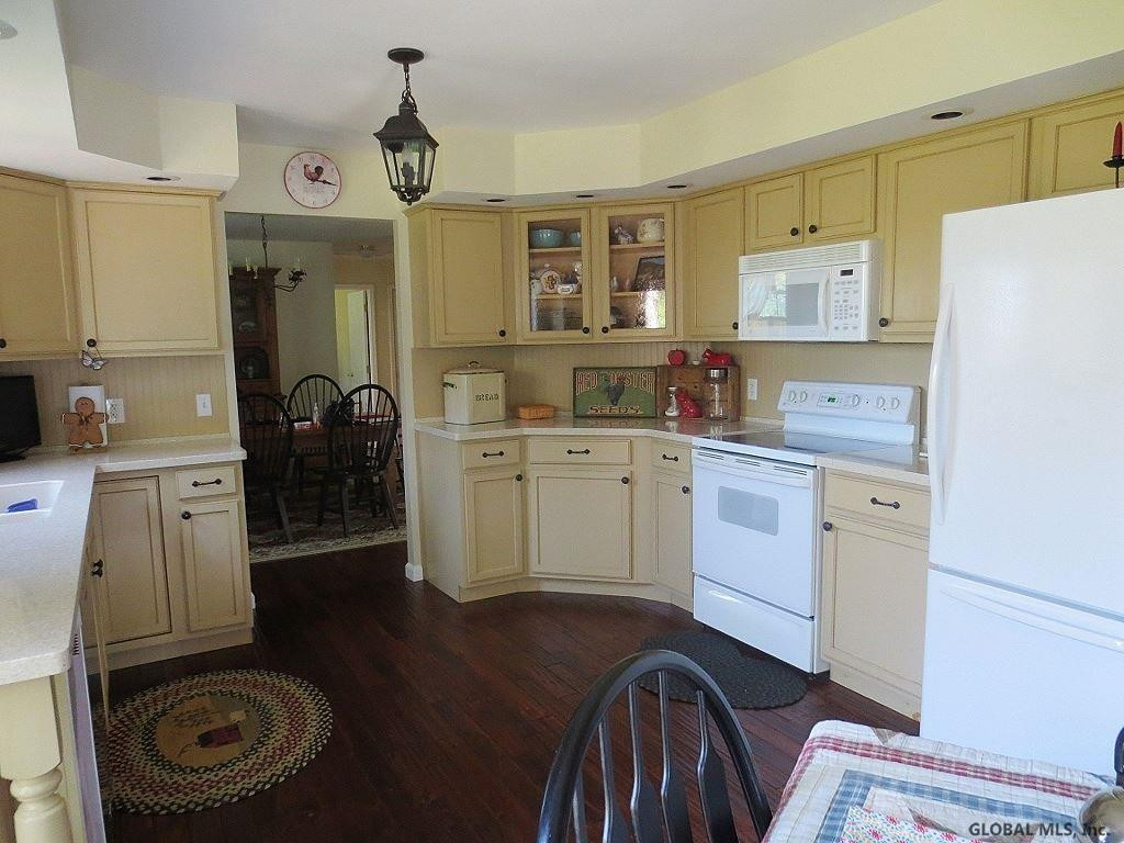 49 Droms Road Rexford, NY 12148 - Photo 5 of 22 Photo 5