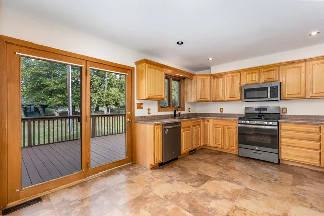 a view of an empty room and window