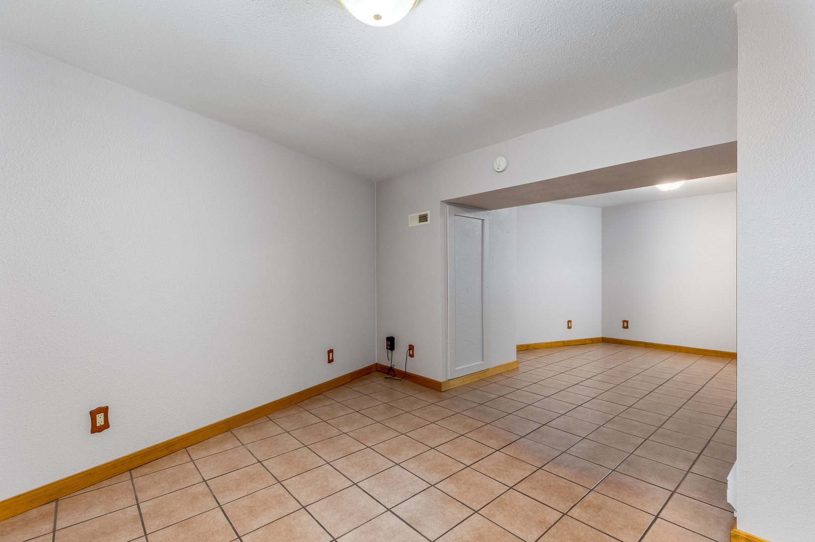 1522 East State Route 71 Ottawa, IL 61350 - Photo 20 of 35 a view of an empty room