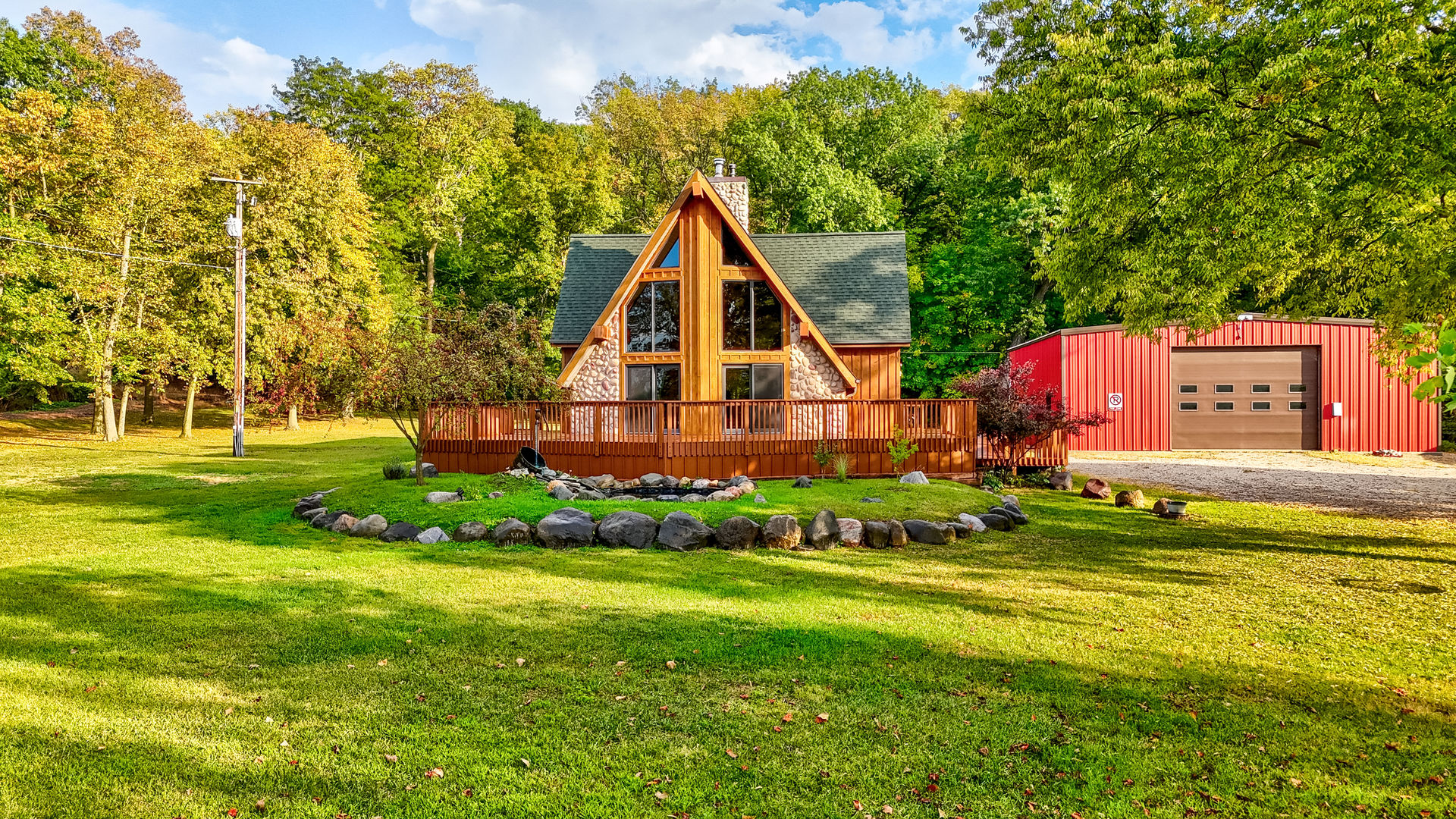 1522 East State Route 71 Ottawa, IL 61350 - Photo 35 of 35 a view of backyard with a garden and plants