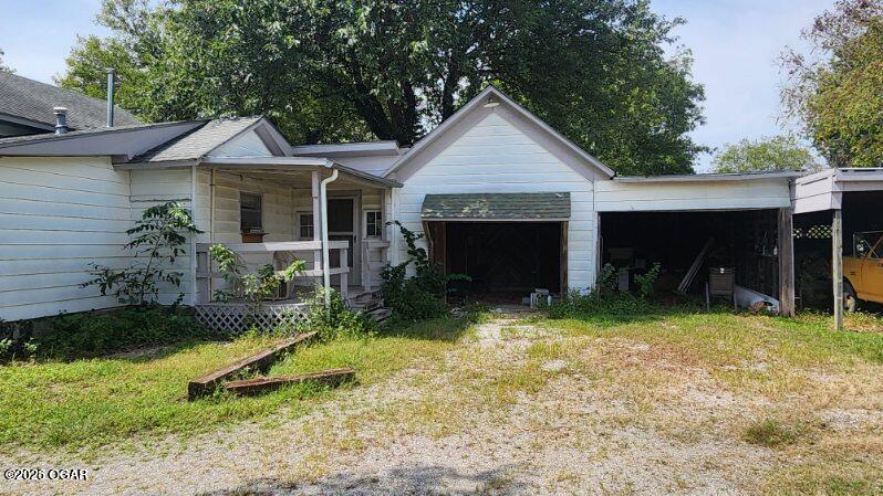 803 West Country Road Columbus, KS 66725 - Photo 2 of 5 Gallery Image 2