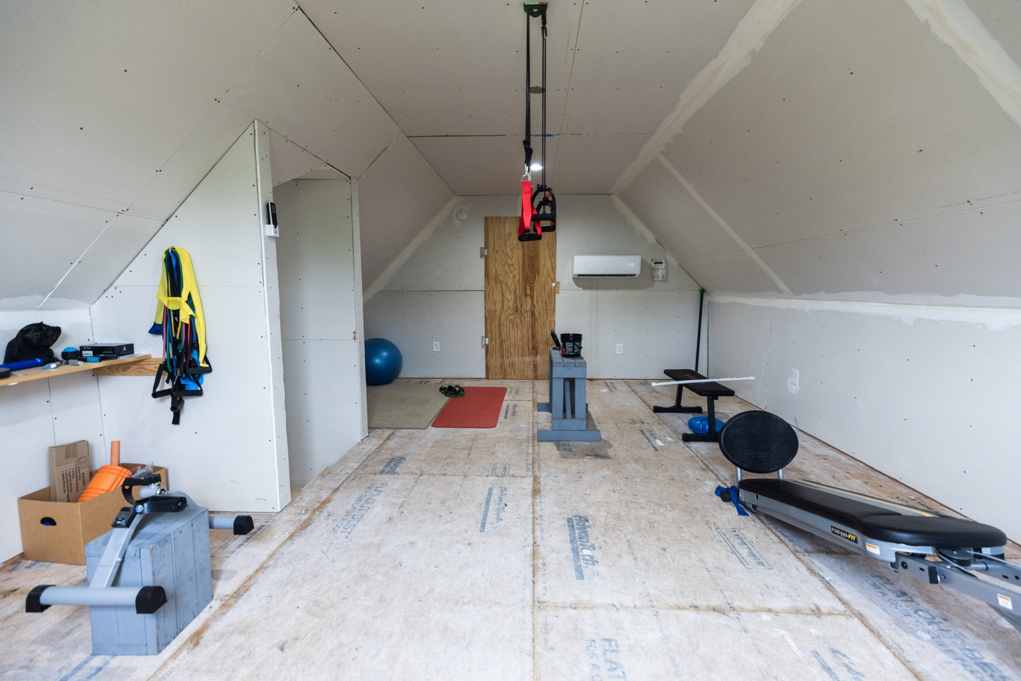 155 Colonial Road Hohenwald, TN 38462 - Photo 26 of 36 a bedroom with a bed and a window