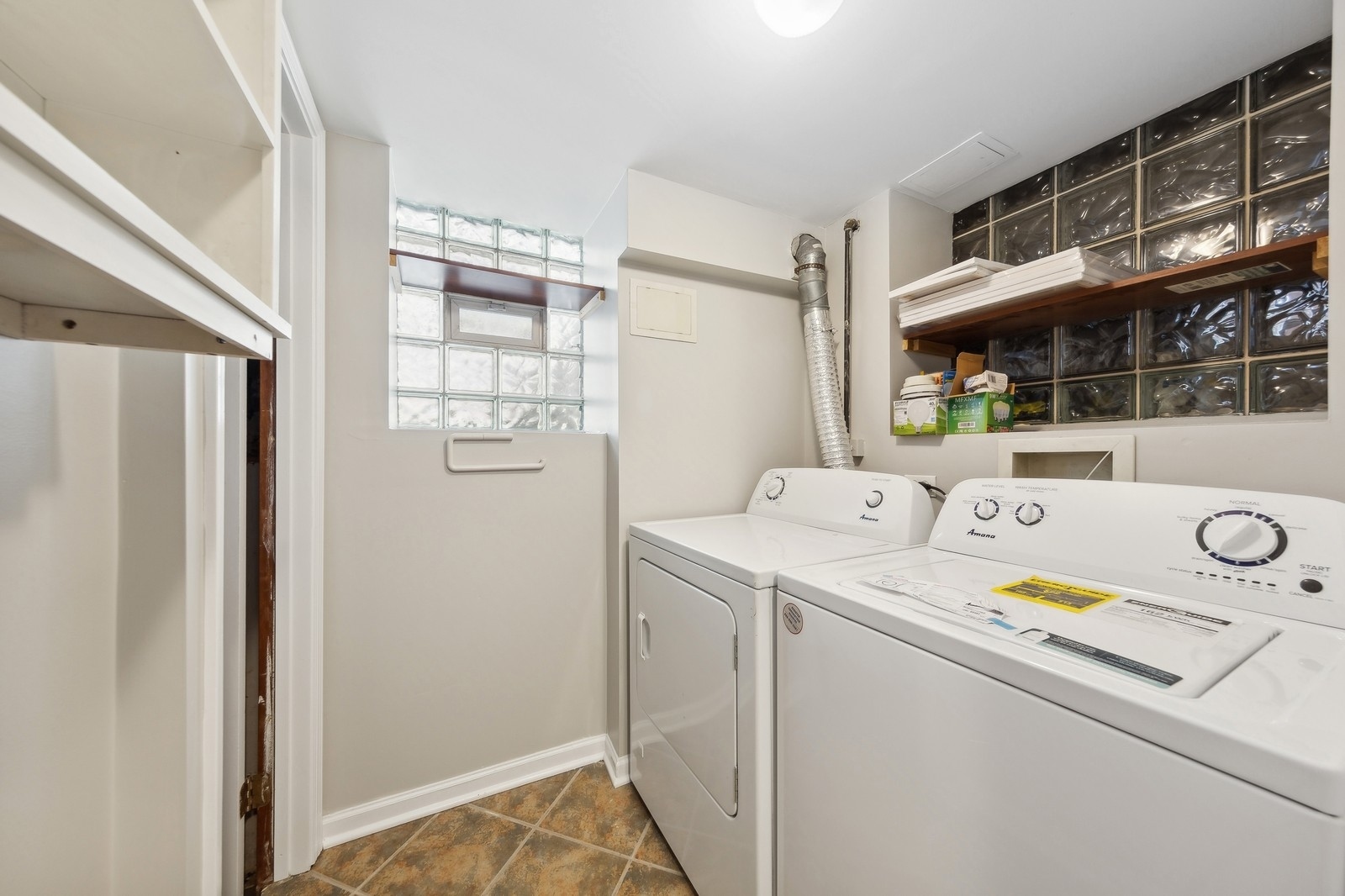 1929 West Irving Park Road, Unit 1 Chicago, IL 60613 - Photo 13 of 15 Gallery Image 13