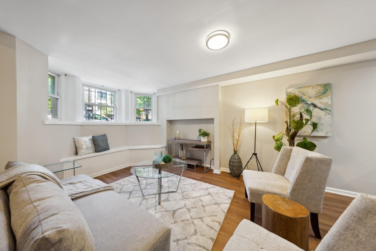 1929 West Irving Park Road, Unit 1 Chicago, IL 60613 - Photo 4 of 15 Gallery Image 4