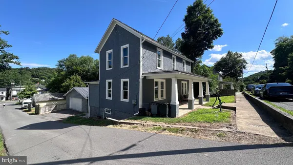 $255,000 | 364 Wilkes Street, Berkeley Springs, WV 25411