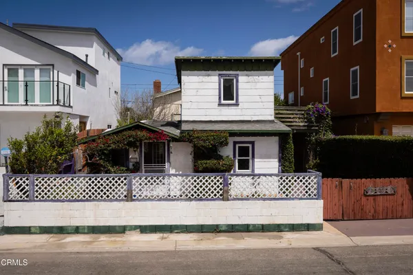 $849,000 | 133 Santa Paula Avenue, Oxnard, CA 93035