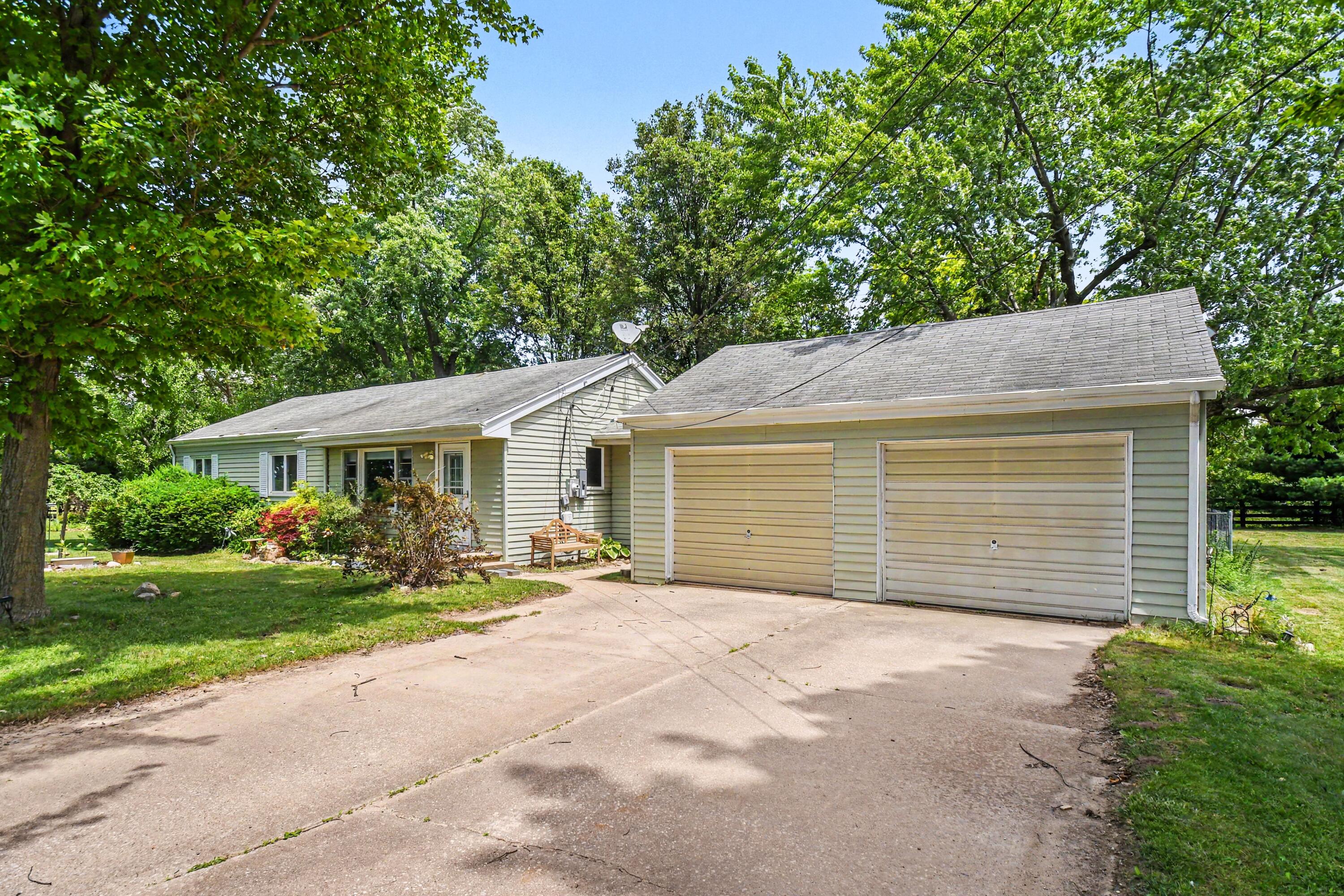 3421 Wyant Road Niles, MI 49120 - Photo 2 of 32 Front of House