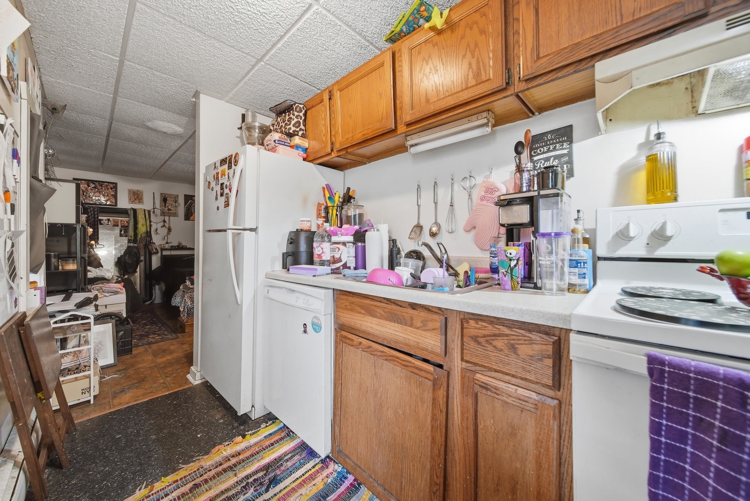 1268 Hanover Street Manchester, NH 03104 - Photo 17 of 45