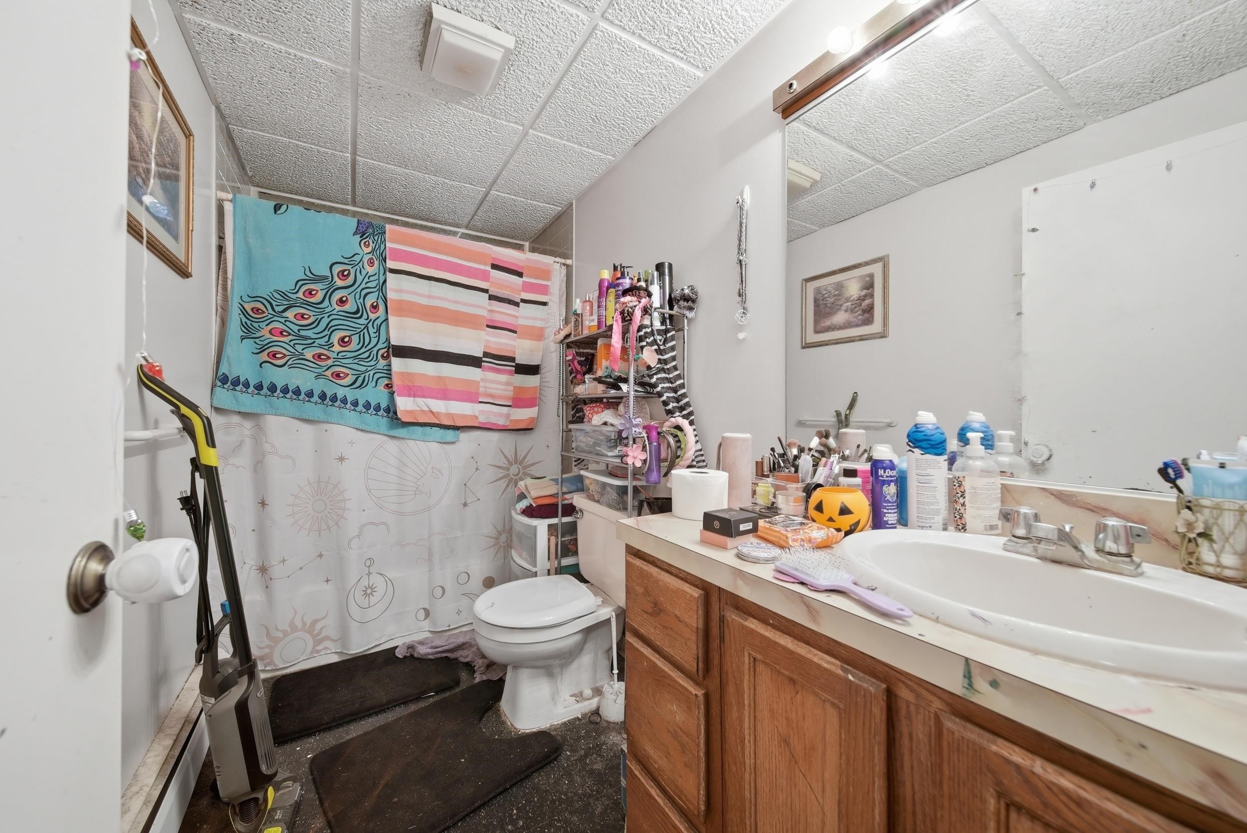 1268 Hanover Street Manchester, NH 03104 - Photo 18 of 45