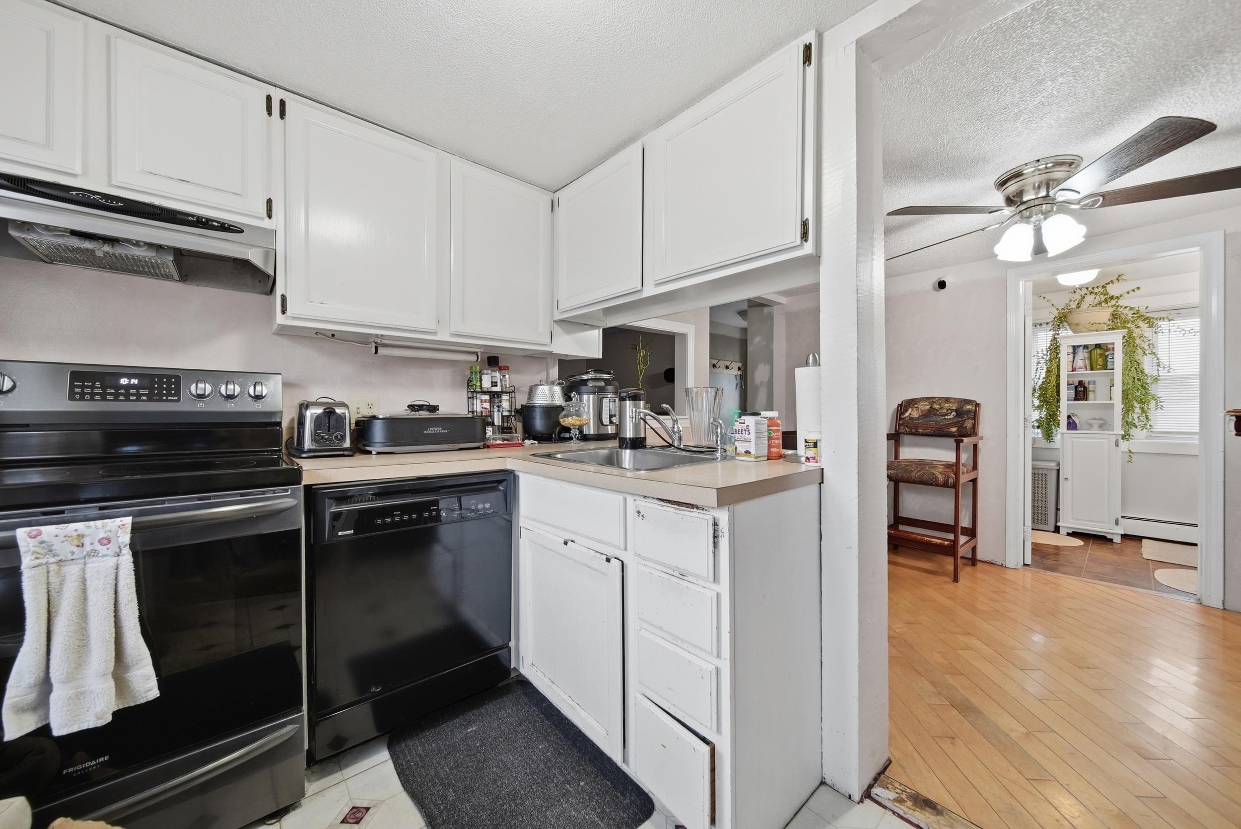 1268 Hanover Street Manchester, NH 03104 - Photo 28 of 45