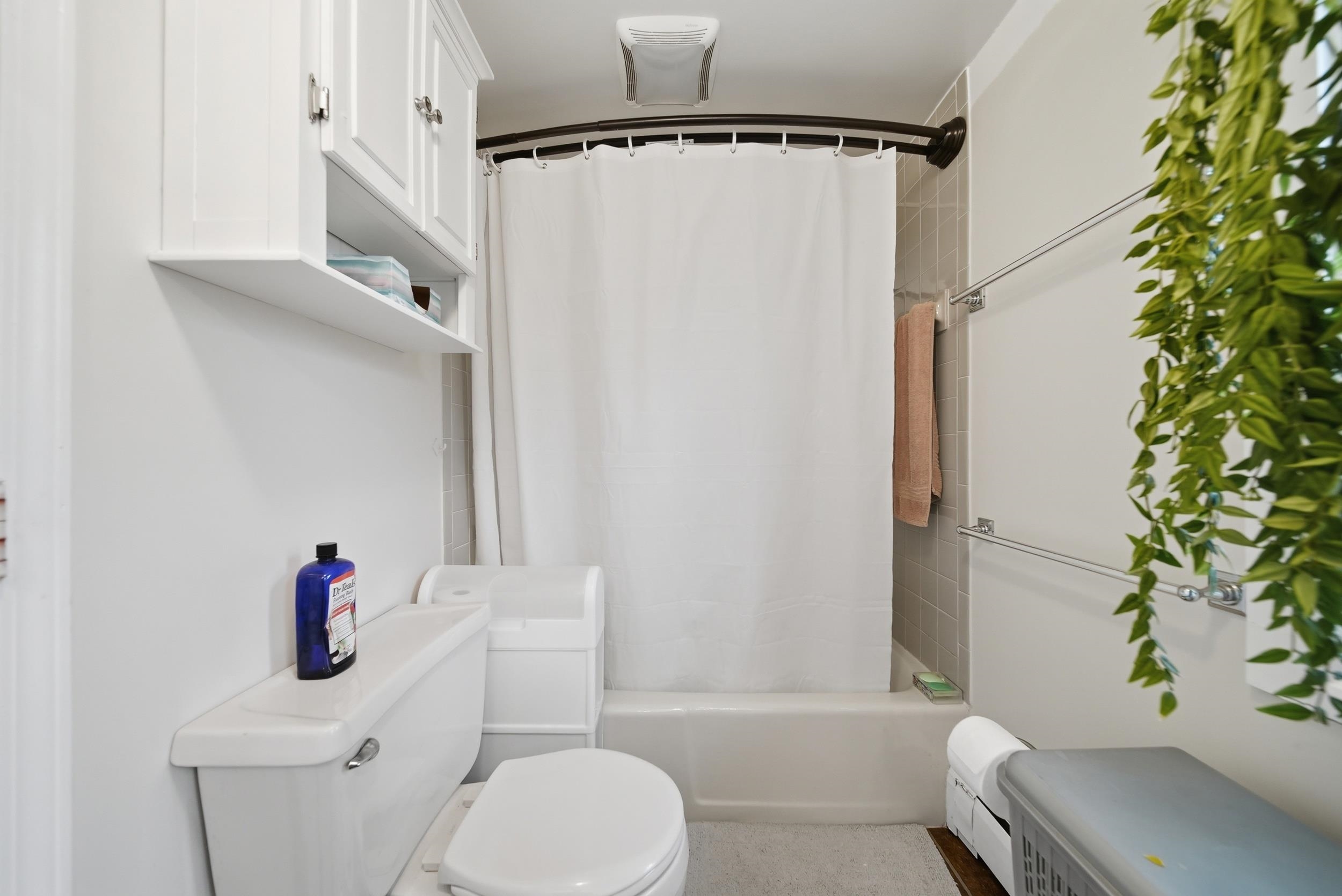 1268 Hanover Street Manchester, NH 03104 - Photo 37 of 45