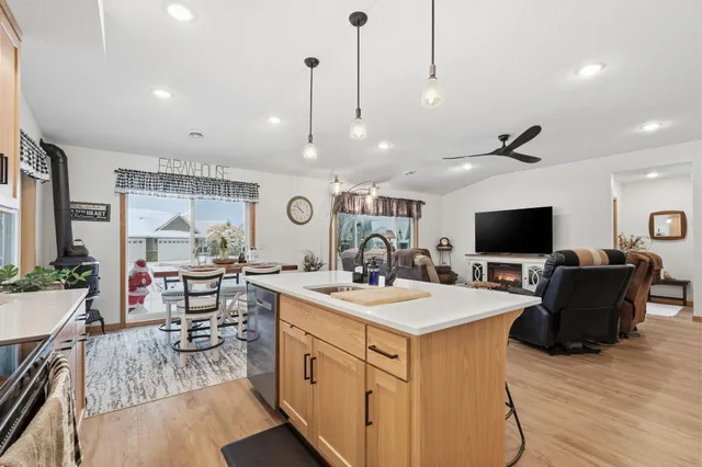 $385,000 | 511 Southfork Circle Southeast, Hutchinson, MN 55350