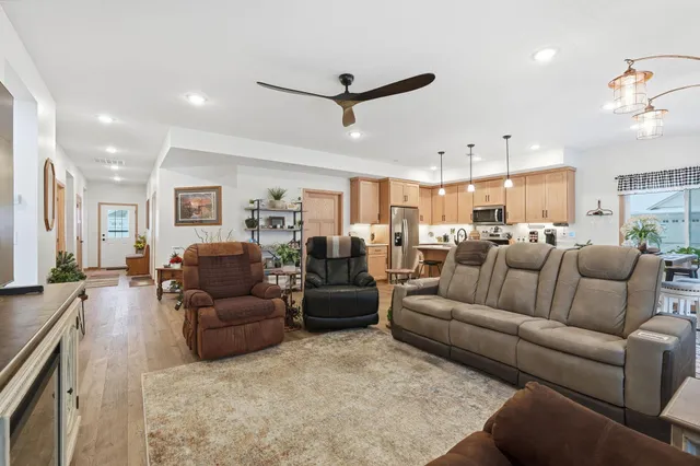 $385,000 | 511 Southfork Circle Southeast, Hutchinson, MN 55350