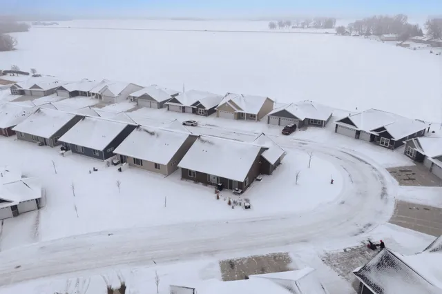 $385,000 | 511 Southfork Circle Southeast, Hutchinson, MN 55350