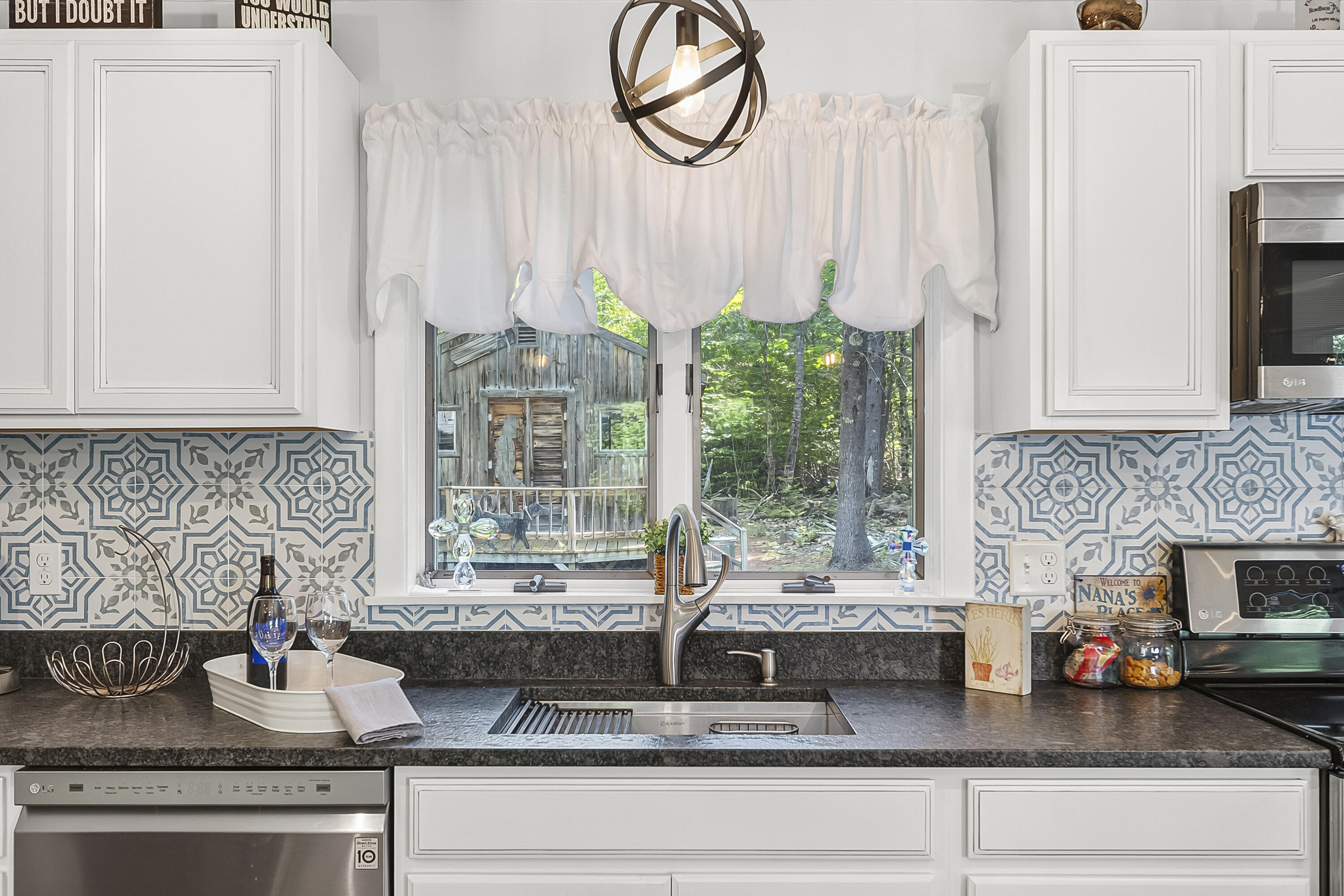 18 Lisa Lane Naples, ME 04055 - Photo 11 of 60 18 Lisa Ln_115