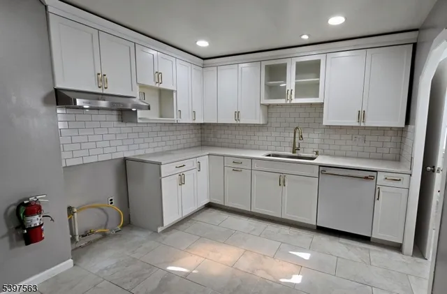 $2,200 | 175 East 23rd Street, Paterson, NJ 07514